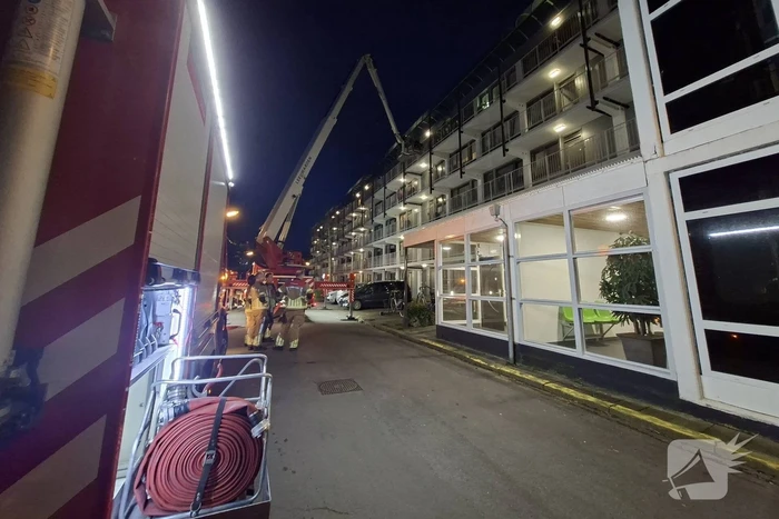 Omstanders melden woningbrand door afgaande rookmelder