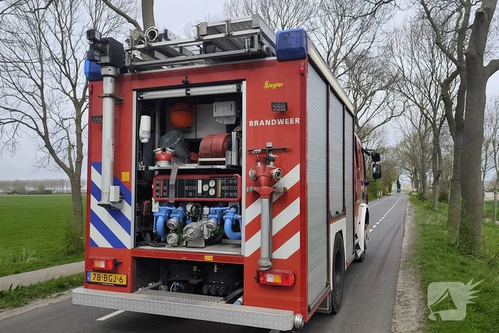 Gevaarlijke situatie door dreigende boomval