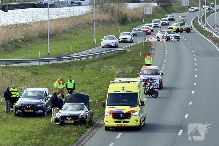 Aanrijding leidt tot afsluiting van de weg