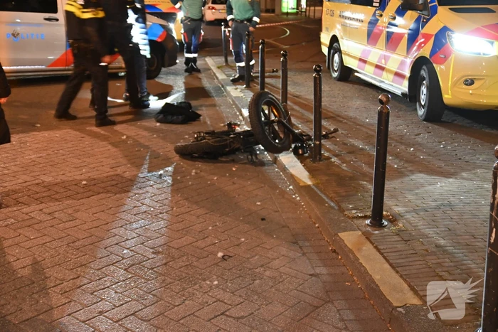 Aanrijding met fatbike en auto; bestuurder slaat op de vlucht