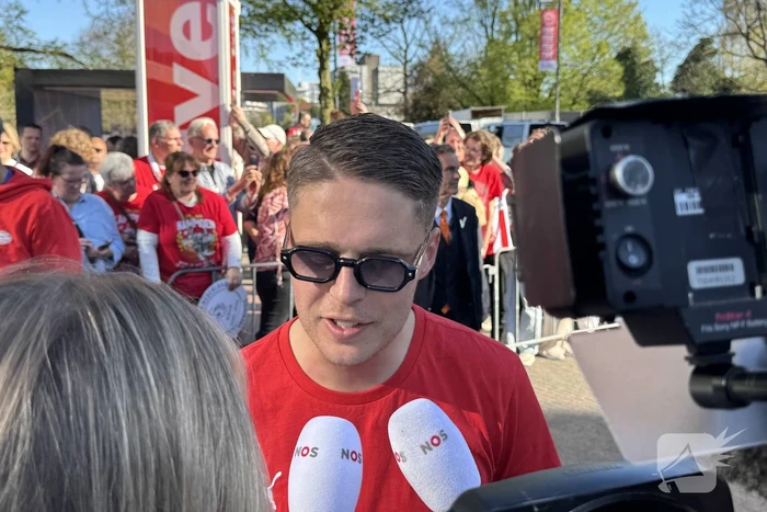 PSV fans verzamelen voor huldiging