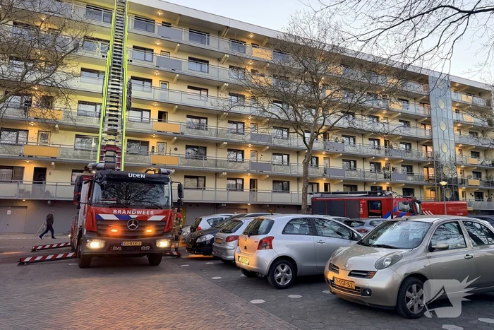 Dakbrand in flatwoning opschudding in Uden