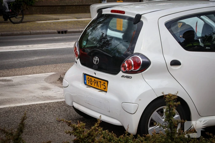 Kop-staartaanrijding tussen twee auto's