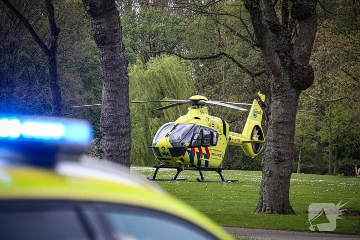 Zware aanrijding tussen fietser en busje