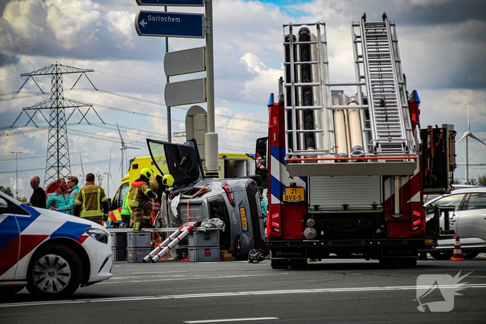 Zware aanrijding met meerdere voertuigen en beknelling
