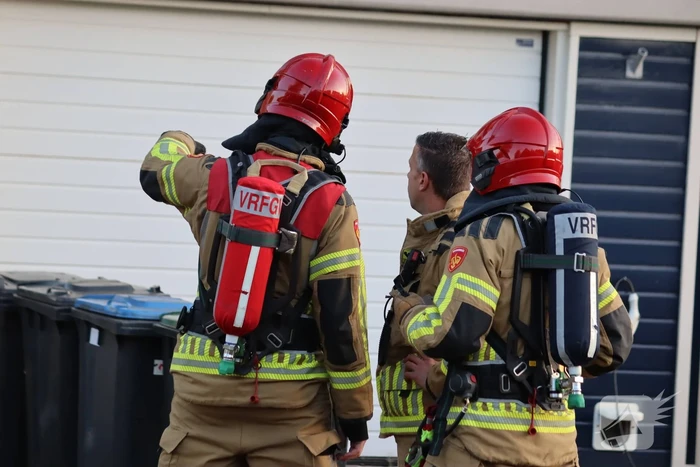 Woningbrand leidt tot rookinhalatie bij bewoners