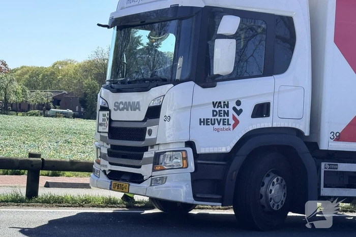 Gewonde nadat vrachtwagen achterop taxibus botst