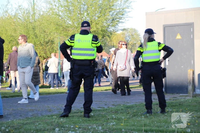 Vuurwerk tijdens anti-azc demonstratie
