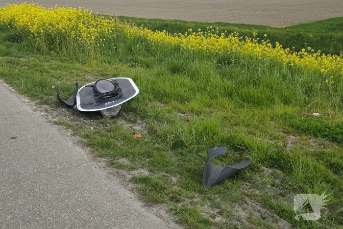 Lijnbus belandt in sloot na onwelwording