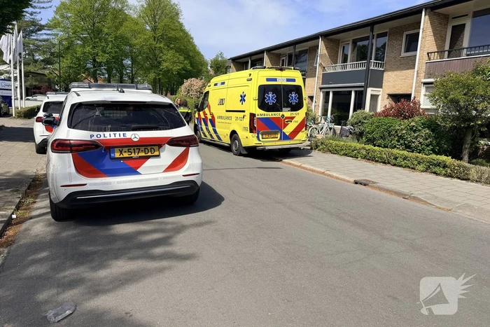 Man zwaar gewond aangetroffen in bad