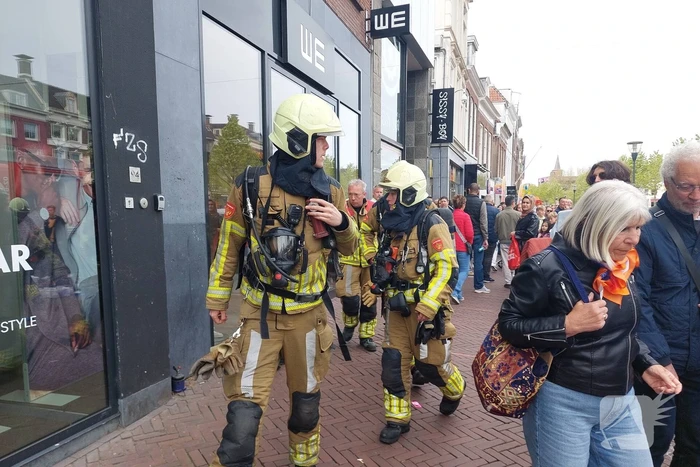 Gaslekkage naast drukke vrijmarkt