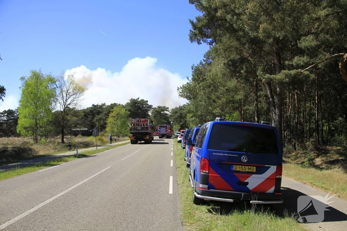 Heidebrand op oefenterrein Defensie snel opgeschaald