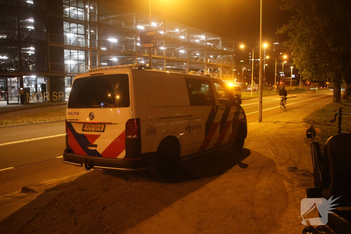 Politie houdt persoon aan na steekpartij