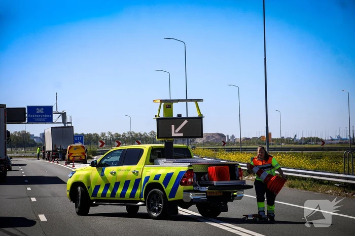 Botsing tussen vrachtwagen en auto