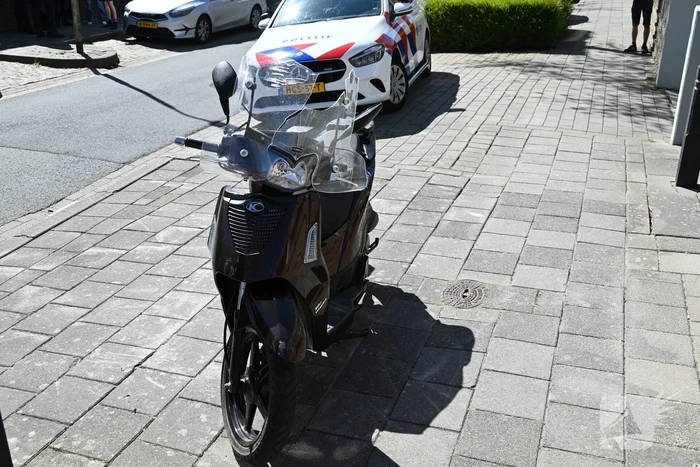 Scooterrijder ernstig gewond na valpartij