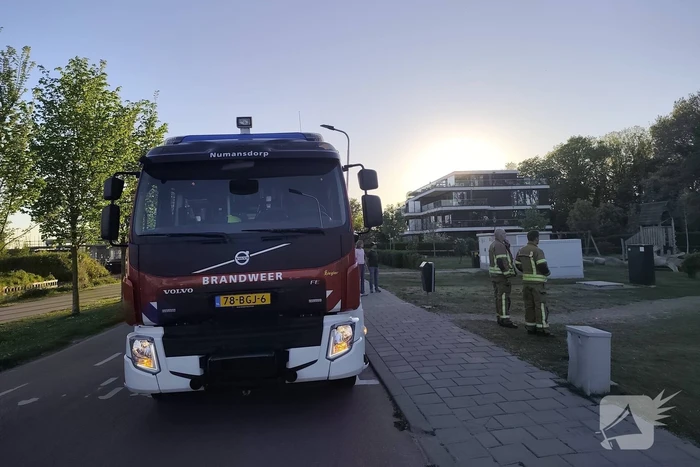 Brandweer doet nacontrole bij buitenbrand