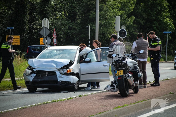 Kop-staartbotsing veroorzaakt lange file