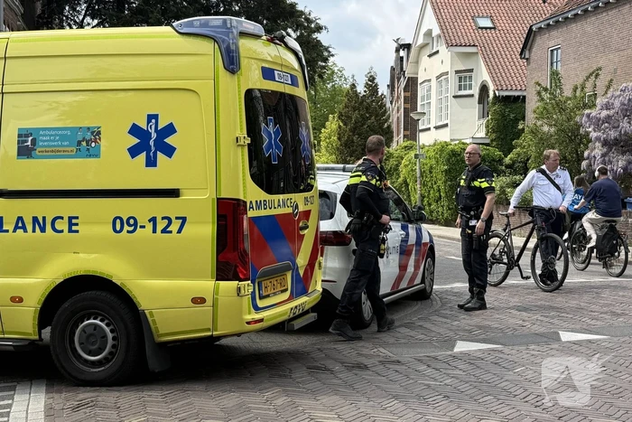 Oudere vrouw gewond bij aanrijding met fiets