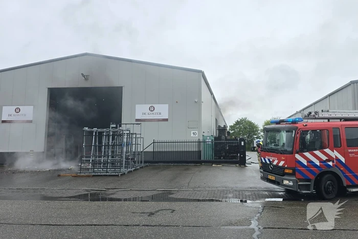 Brand ontdekt in houthandel