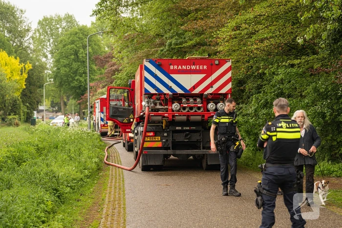 Brand in woning zorgt voor grote brandweerinzet