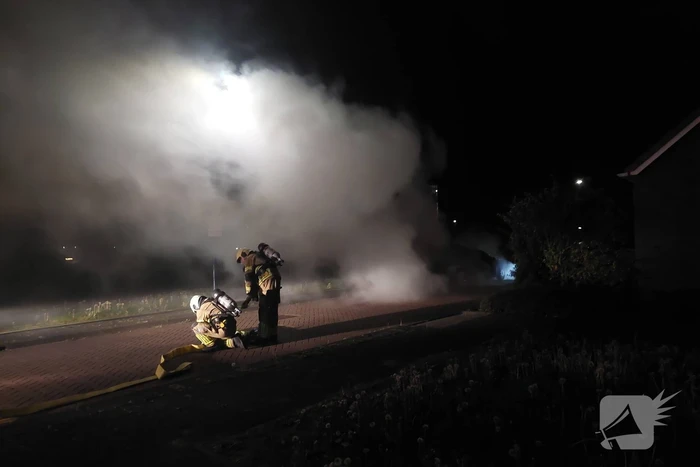 Brandweer reageert snel op autobrand