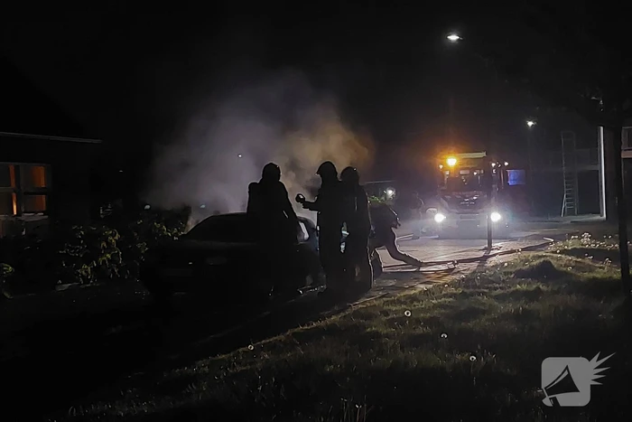 Brandweer reageert snel op autobrand