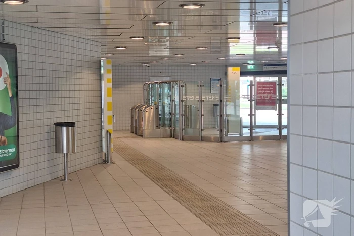 Pendelbussen ingezet nadat stroomstoring metroverkeer stil legt