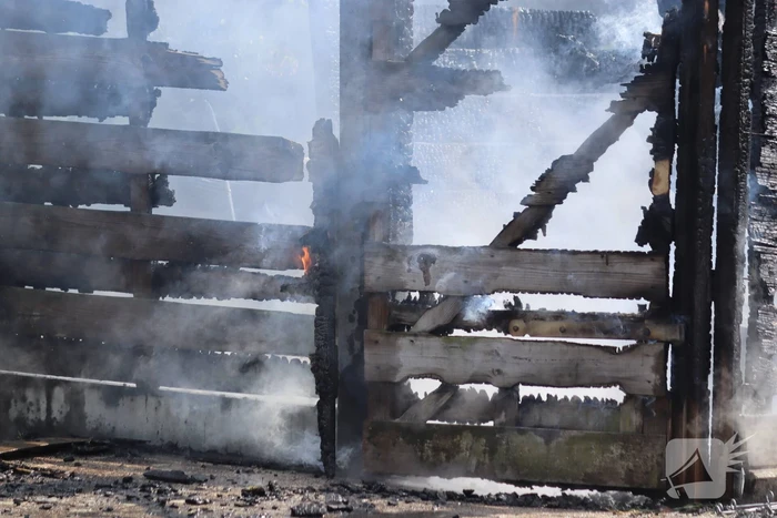 Brand verwoest schuur in Lelystad