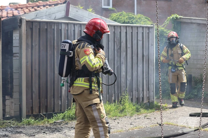 Brand verwoest schuur in Lelystad