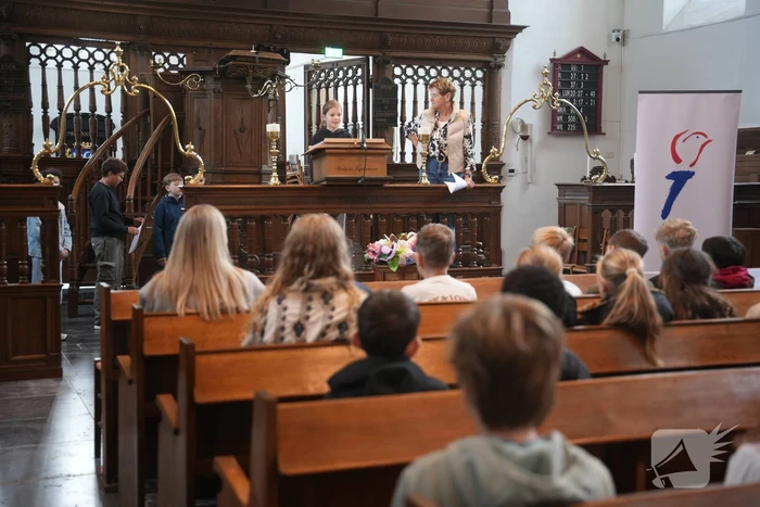 Scholieren houden indrukwekkende herdenkingen