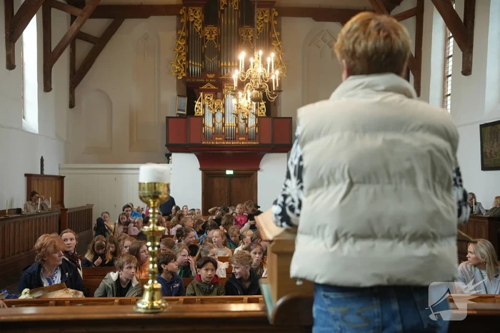 Scholieren houden indrukwekkende herdenkingen