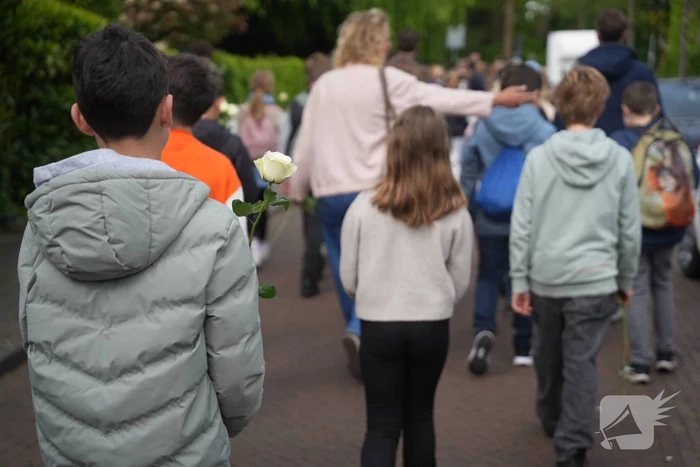 Scholieren houden indrukwekkende herdenkingen