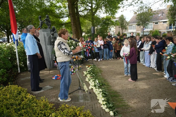 Scholieren houden indrukwekkende herdenkingen