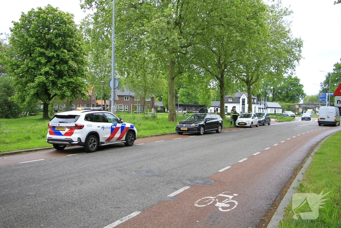 Aanrijding met meerdere voertuigen veroorzaakt blikschade