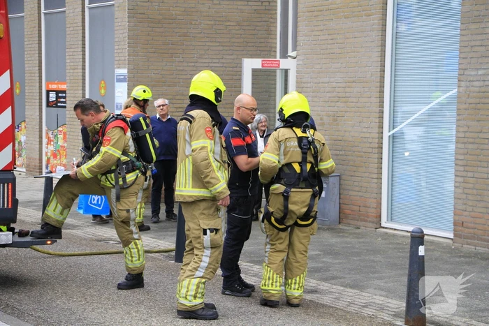 Stof uit kelder activeert rookmelders in gebouw