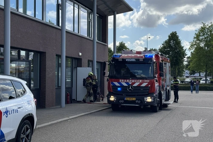 Brand in kantoorpand leidt tot grootschalige ontruiming
