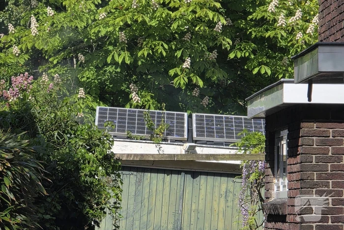 Brand in bijgebouw geblust