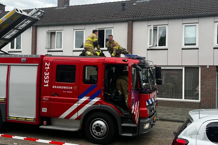 Schijndelse brandweer zelf in nood na blussen van woning