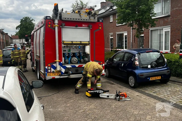 Schijndelse brandweer zelf in nood na blussen van woning