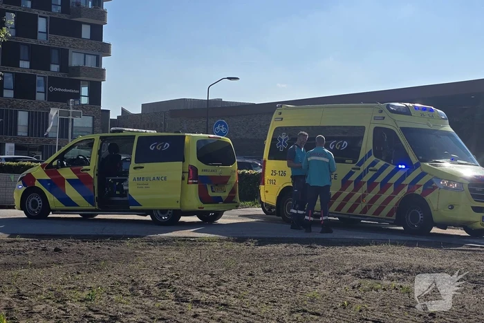 Persoon met ernstige verwondingen naar ziekenhuis