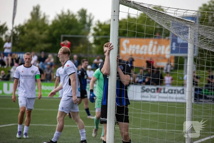 SV Poortugaal pakt kampioenschap in zonovergoten duel tegen SHO