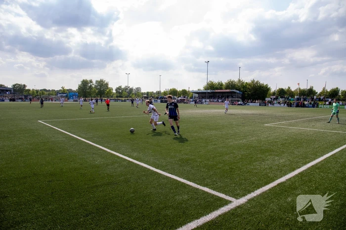 SV Poortugaal pakt kampioenschap in zonovergoten duel tegen SHO