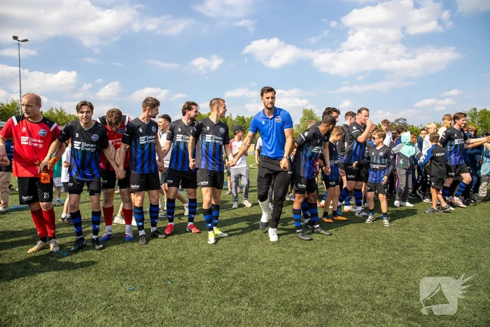SV Poortugaal pakt kampioenschap in zonovergoten duel tegen SHO