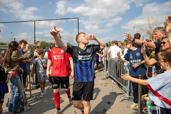 SV Poortugaal pakt kampioenschap in zonovergoten duel tegen SHO
