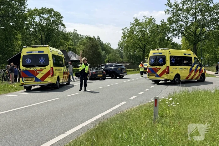 Ongeval met meerdere gewonden betrokken bij botsing van drie auto's