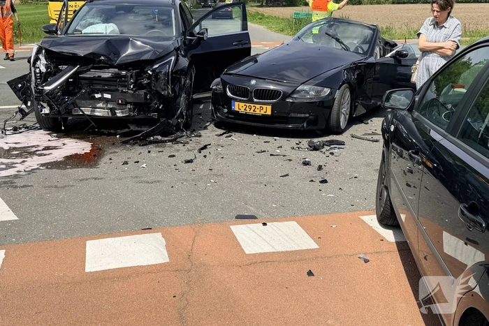 Ongeval met meerdere gewonden betrokken bij botsing van drie auto's