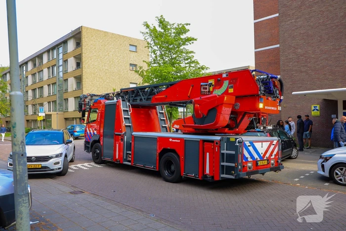 Brand in flatwoning onder controle