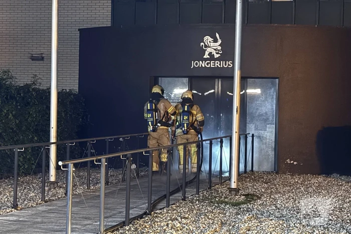 Explosie verwoest toegangspand op industriegebied