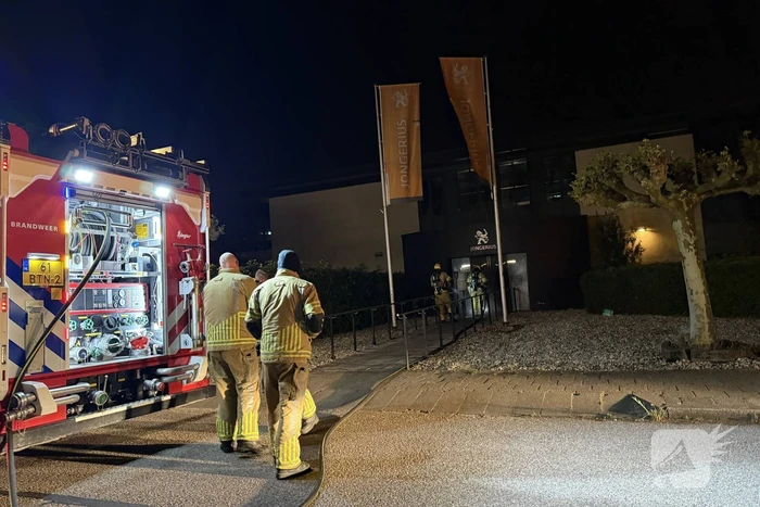 Explosie verwoest toegangspand op industriegebied