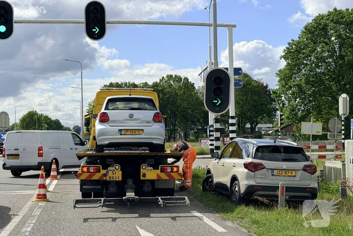 Kopstaart aanrijding met drie voertuigen
